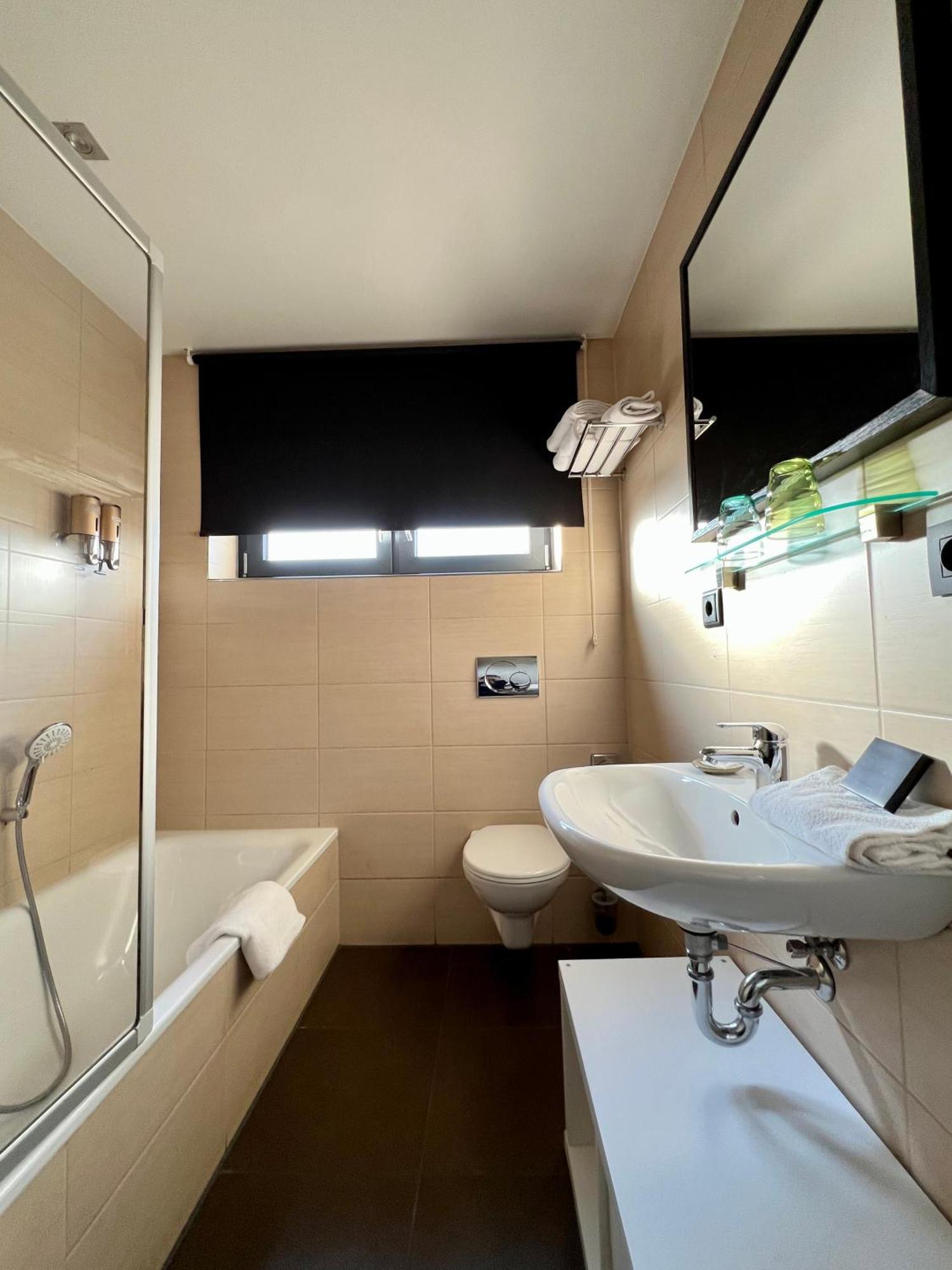 Skol L'Original Hotel Strassen Kültér fotó